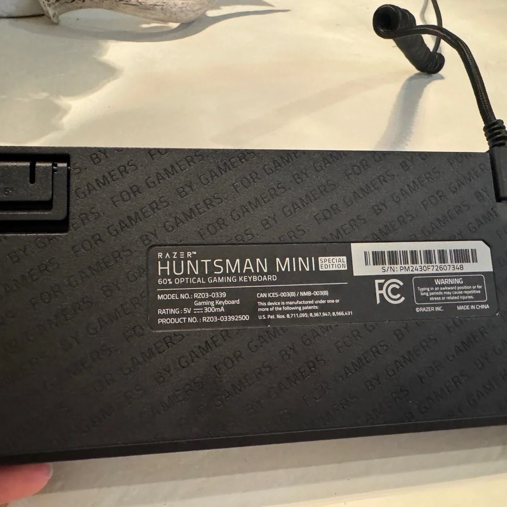 Razer Huntsman Mini White Gaming Keyboard 60%.